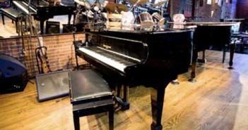 Shout! House Dueling Piano Bar shout-house-featured