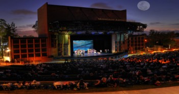 Theatre | Dinner and Live Theatre at Moonlight Amphitheatre
