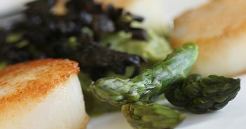 Restaurants | Global Cuisine Served with an Unforgettable Waterfront View Humphreys-Restaurant-Featured