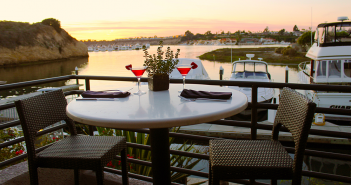 Where to Celebrate Valentine’s Day in Orange County BANNER-Back-Bay-Bistro_Valentines-Day_2018