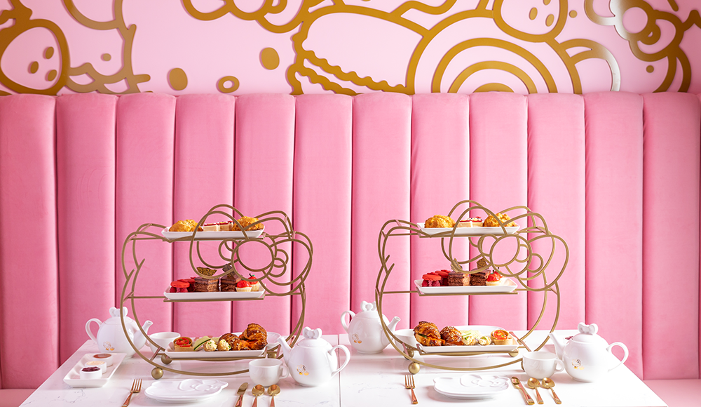 Hello-Kitty-Grand-Cafe-photo-by-Jakob-Layman