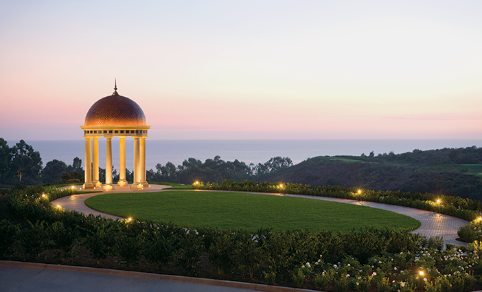 Outdoor-Movie-Night-photo-courtesy-Pelican-Hill