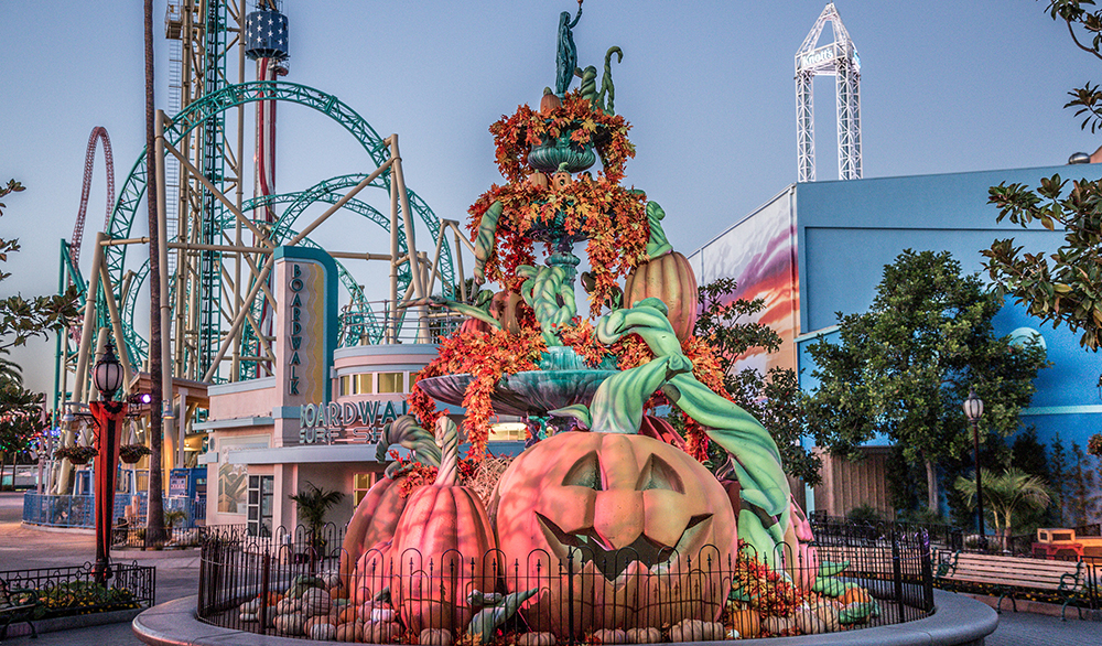 Knott's-Scary-Farm-Pumpkin-Fountain-photo-courtesy-Knott's-Berry-Farm