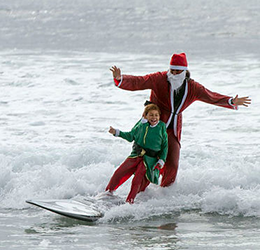 Surfing-Santa-Competition