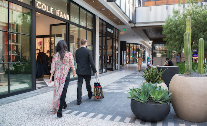 L.A.'s Westfield Century City Mall Offering Private Helicopters to Lure  Shoppers