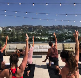 Yoga Wake Up x La Peer Hotel