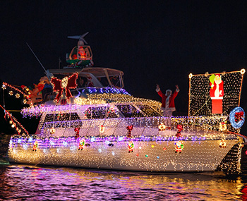 Newport Beach Christmas Boat Parade Photo: Bleu Cotton Photography, Inc.