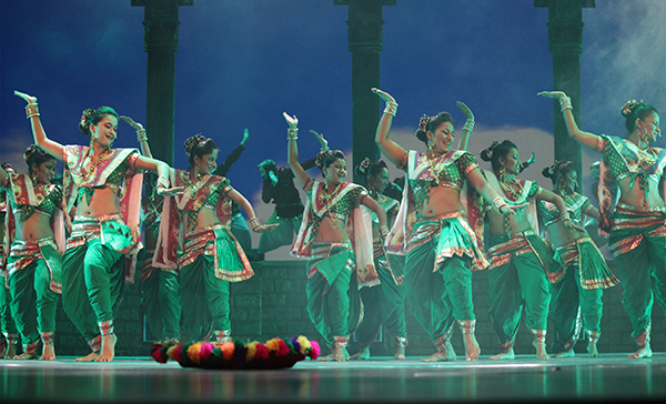 Taj-Express-The-Bollywood-Musical-Revue-Courtesy-of-CAMI-5_2