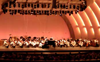 gustavo dudamel hollywood bowl