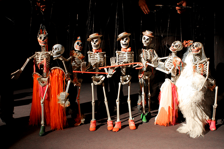 Bob Baker's "Hallowe’en SpOoKtAcUlAr" photo courtesy of Bob Baker Marionette Theater