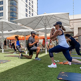 Orangetheory Fitness outdoor class at Marriott Irvine Spectrum photo courtesy Marriott Irvine Spectrum