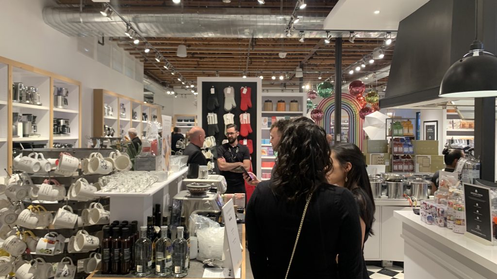 Williams Sonoma debuts at Original Farmers Market - Beverly Press & Park  Labrea NewsBeverly Press & Park Labrea News