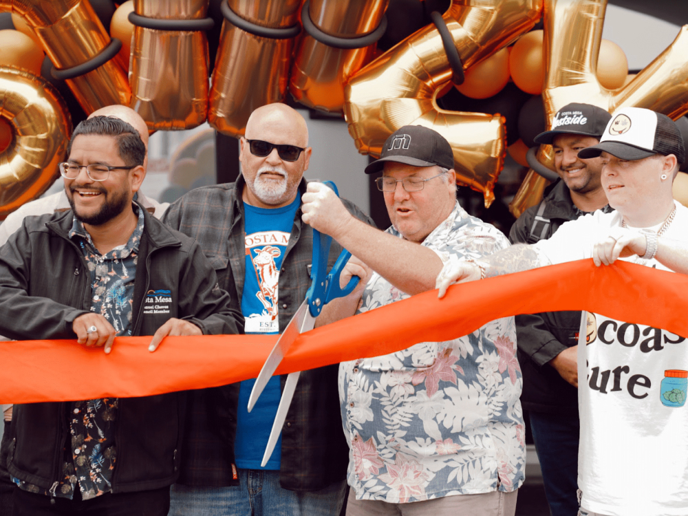 STIIIZY Lights Up Costa Mesa with a Blazing Grand Opening: Free Weed for All